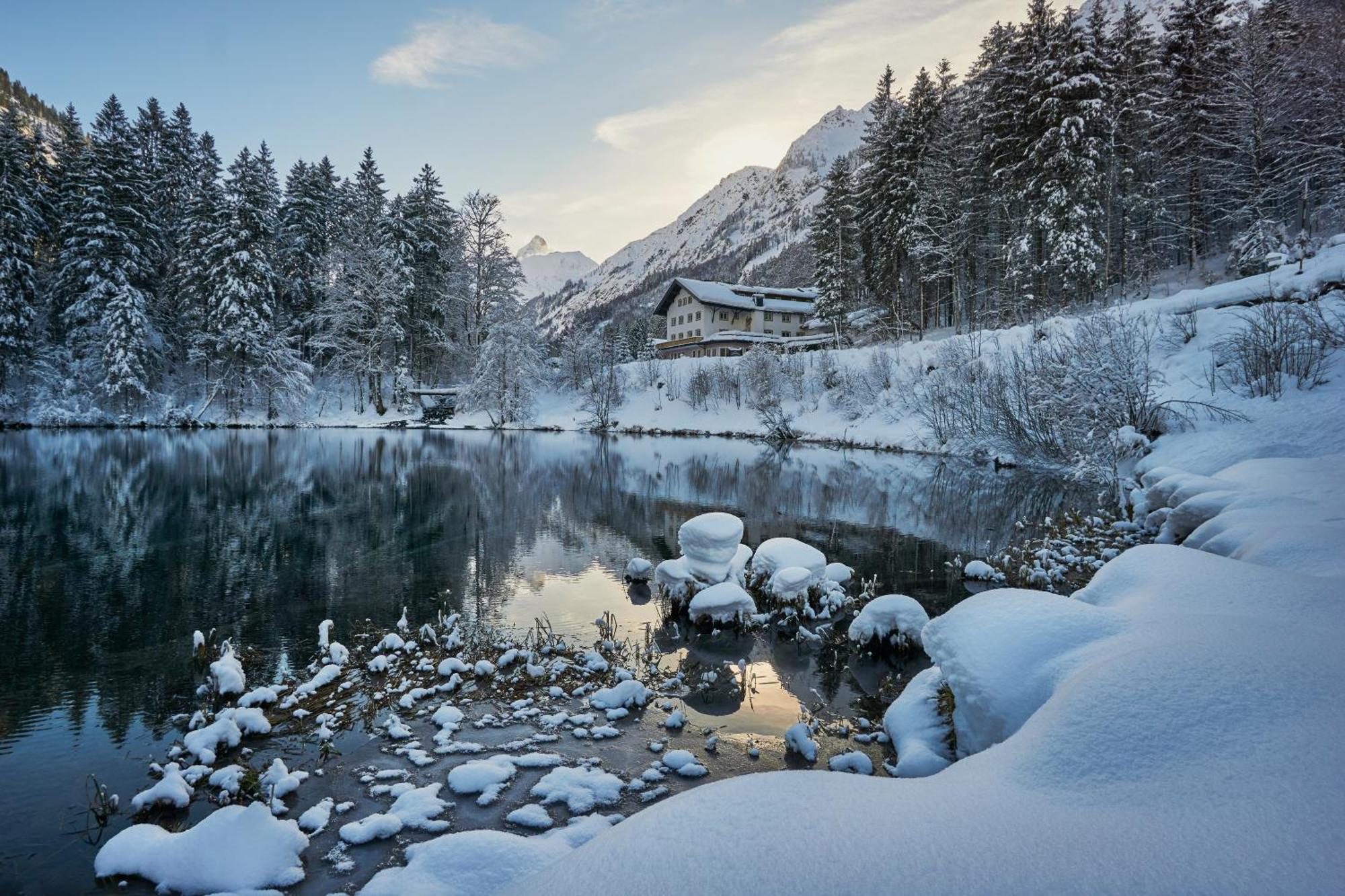 Elements Christlessee
